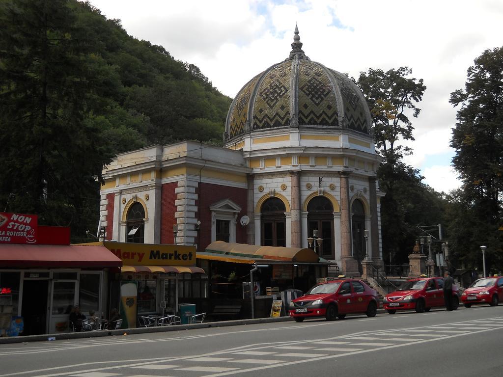 Hotel Dacia Băile Herculane Exteriér fotografie