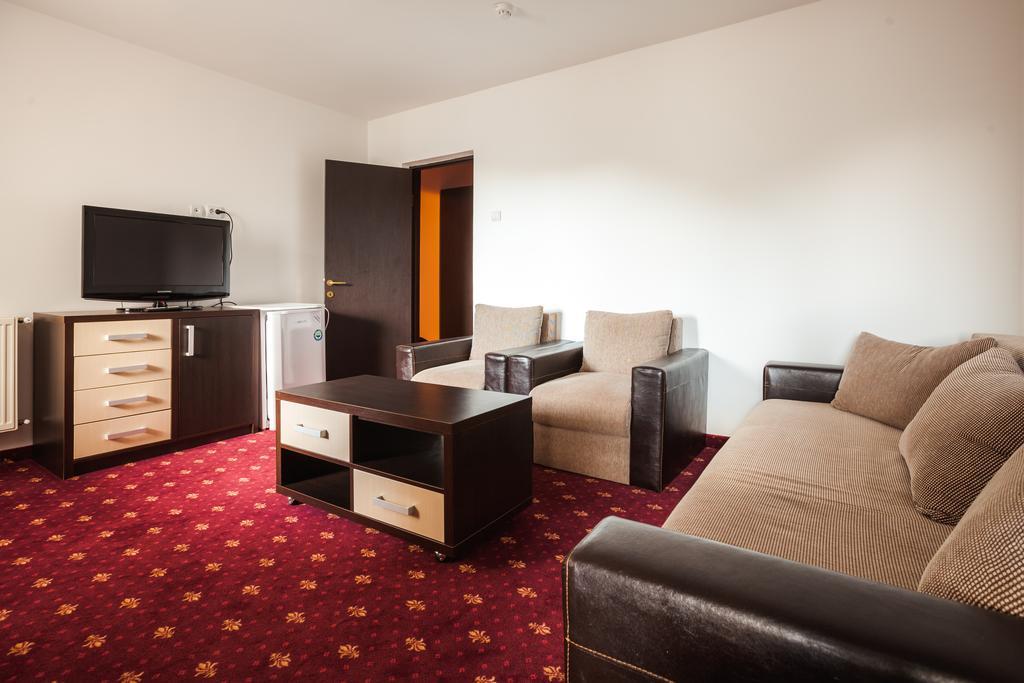 Hotel Dacia Băile Herculane Exteriér fotografie